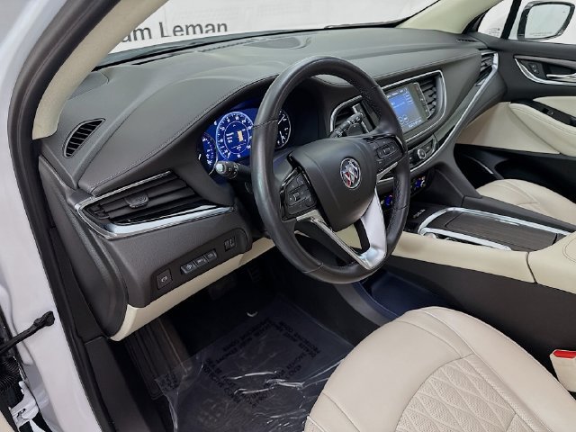 Used 2022 Buick Enclave Avenir w/ Avenir Technology Package FWD image 10
