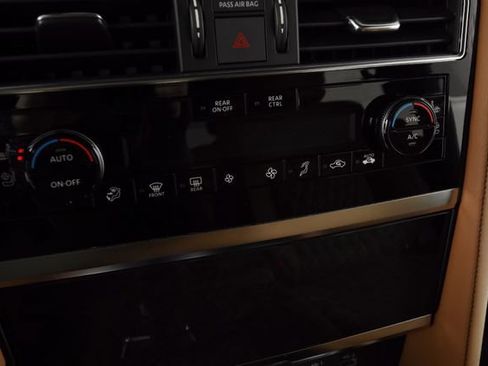 Used 2024 INFINITI QX80 Sensory image 28