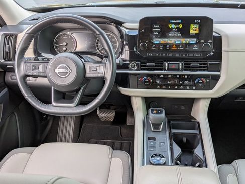 Certified 2023 Nissan Pathfinder SL image 28