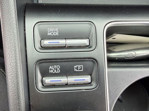 Used 2025 Hyundai Sonata SEL FWD image 23