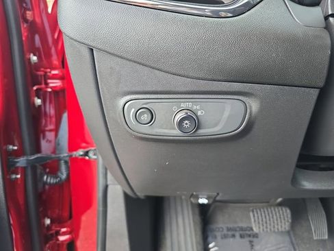 Certified 2024 Chevrolet Equinox RS image 19