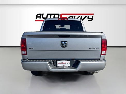 Used 2021 RAM 1500 Classic SLT image 6