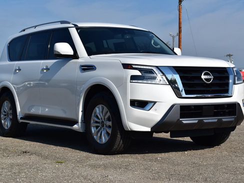 Used 2024 Nissan Armada SV w/ Cargo Package AWD/4WD image 3