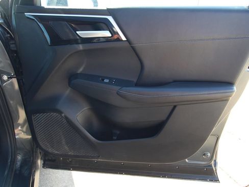 Used 2024 Mitsubishi Outlander SE AWD/4WD image 41