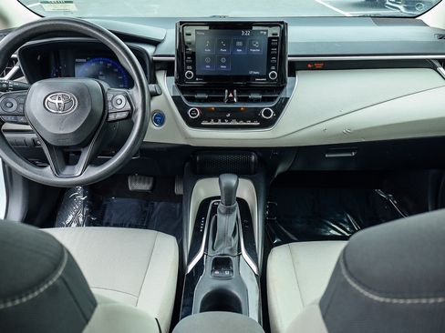 Used 2022 Toyota Corolla LE FWD image 6