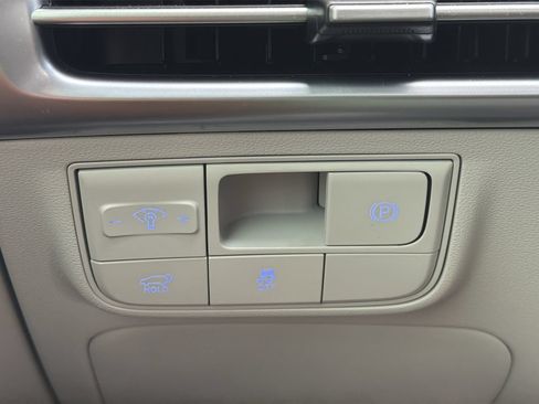 Used 2025 Hyundai Tucson Limited FWD image 28