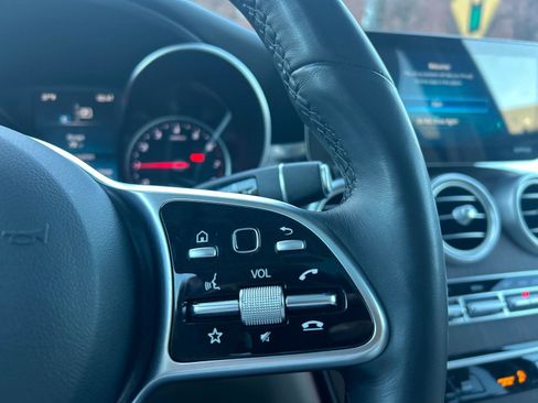 Used 2022 Mercedes-Benz GLC 300 4MATIC image 13