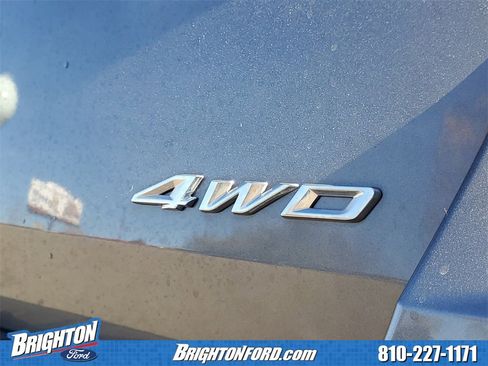 Used 2023 Ford Explorer XLT w/ Equipment Group 202A image 6