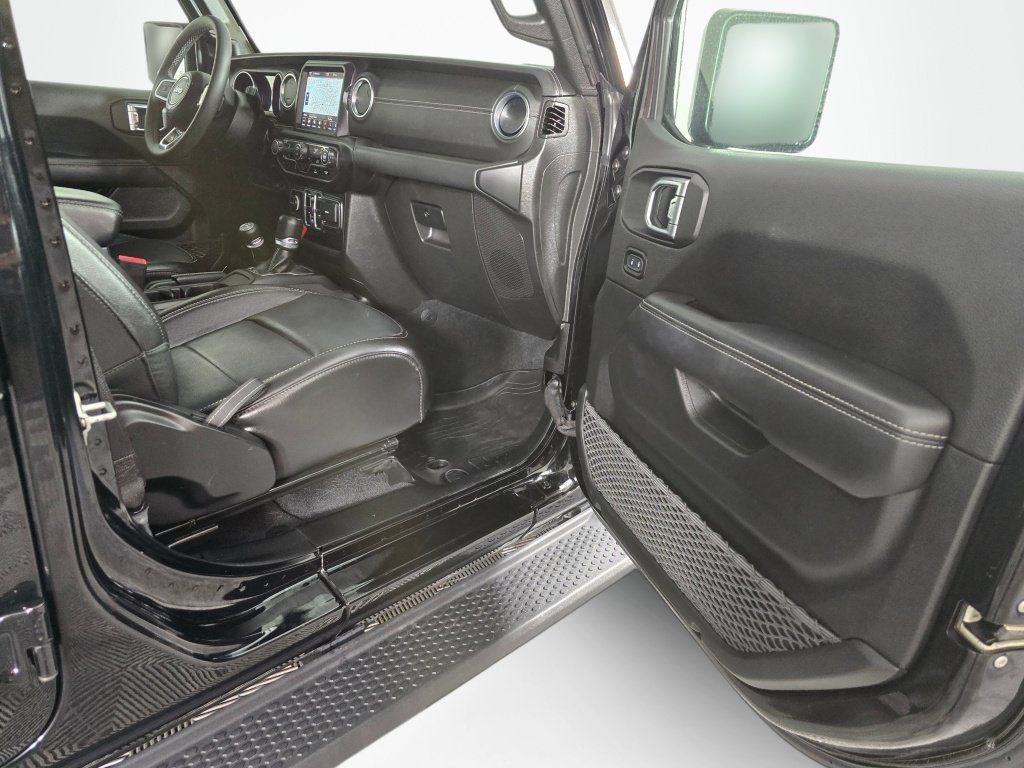 Used 2023 Jeep Wrangler Unlimited Sahara AWD/4WD image 41