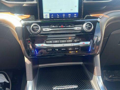 Used 2022 Ford Explorer King Ranch w/ Class IV Trailer Tow Package AWD/4WD image 23