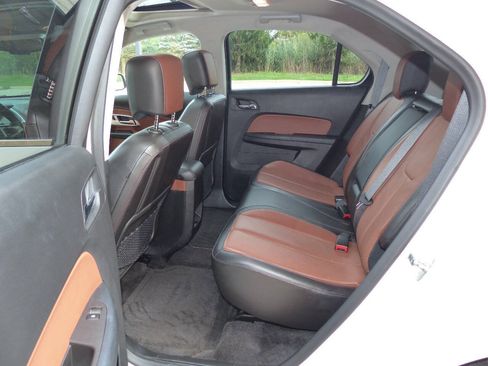 Used 2016 Chevrolet Equinox LTZ w/ Enhanced Convenience Package AWD/4WD image 28