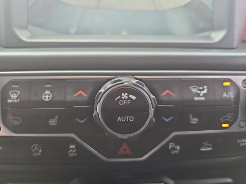 Used 2020 Jeep Gladiator Rubicon AWD/4WD image 22