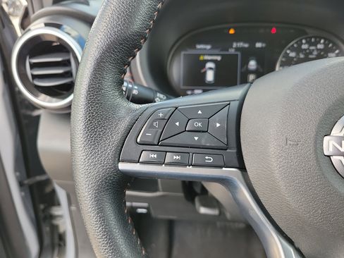 Certified 2023 Nissan Kicks SR FWD image 20