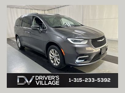 Used 2021 Chrysler Pacifica Touring-L
