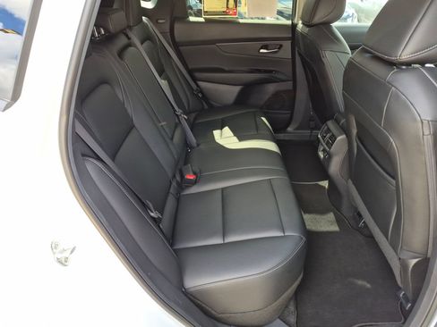 Certified 2025 Nissan Murano SV AWD/4WD image 28