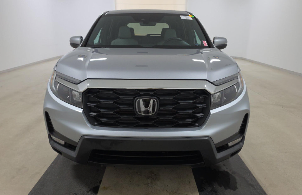Used 2024 Honda Passport EX-L image 2