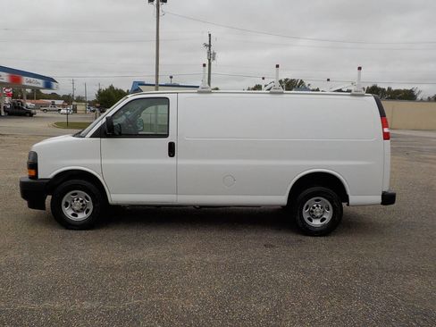 Used 2020 Chevrolet Express 2500 w/ Driver Convenience Package image 2