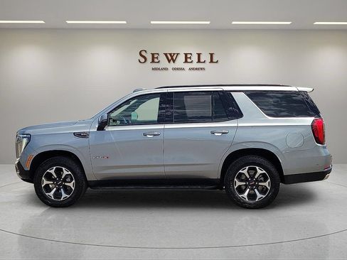 Used 2025 GMC Yukon AT4 w/ Premium Trailering Package AWD/4WD image 2
