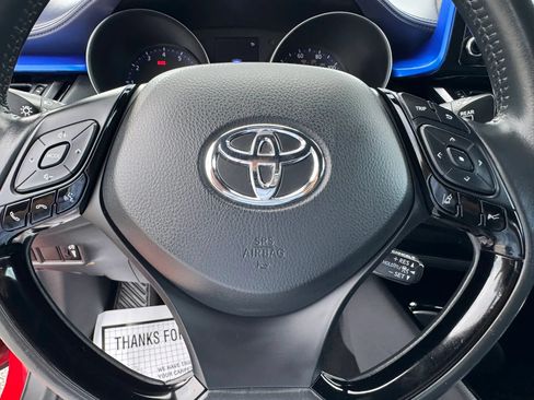 Used 2021 Toyota C-HR XLE FWD image 24