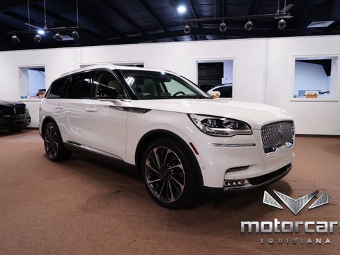 Used 2023 Lincoln Aviator Reserve w/ Equipment Group 201A AWD/4WD image 9