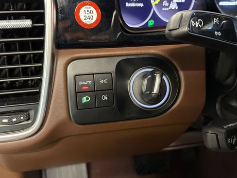 Certified 2023 Porsche Cayenne Platinum Edition AWD/4WD image 27