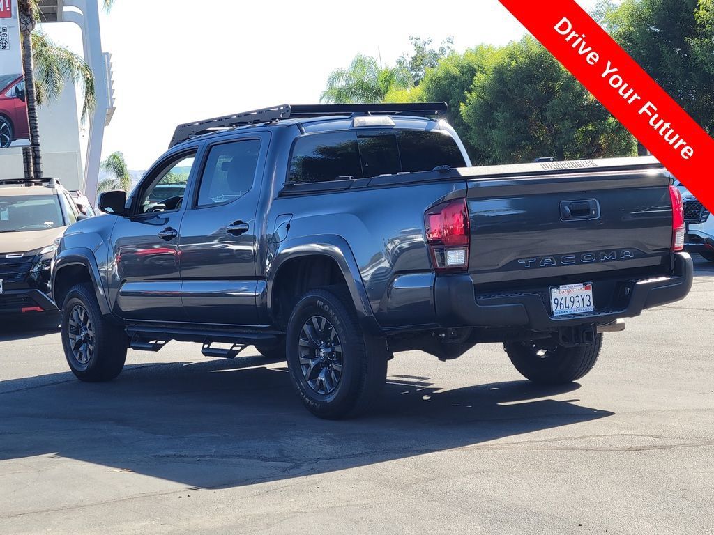 Used 2020 Toyota Tacoma SR5 RWD image 3