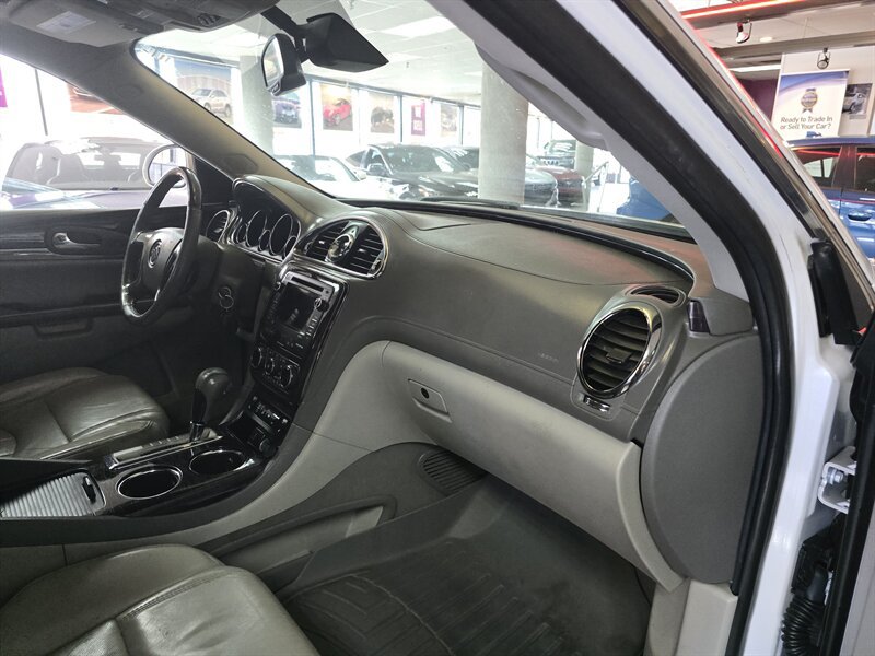 Used 2016 Buick Enclave Premium w/ Experience Buick Package FWD image 12