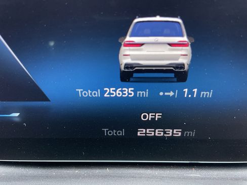 Used 2024 BMW X7 M60i w/ Executive Package image 25