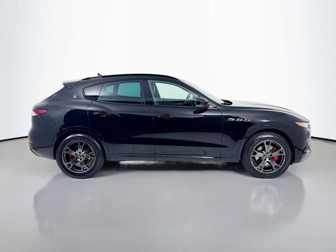 Used 2021 Maserati Levante AWD/4WD image 8