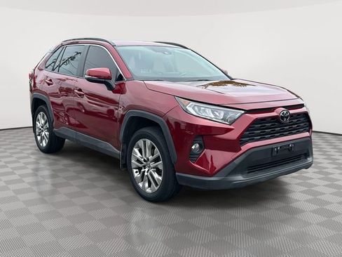 Used 2021 Toyota RAV4 XLE Premium AWD/4WD image 4
