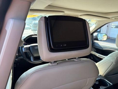Used 2019 Ford Expedition Platinum RWD image 44