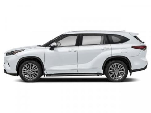 New 2026 Toyota Highlander Platinum AWD/4WD image 3