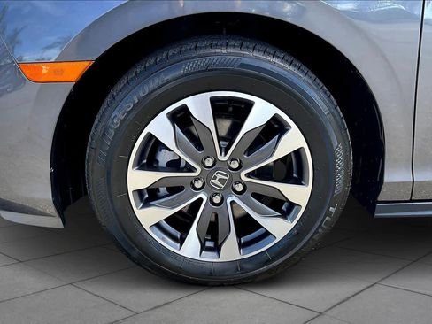 Used 2023 Honda Odyssey EX-L image 10