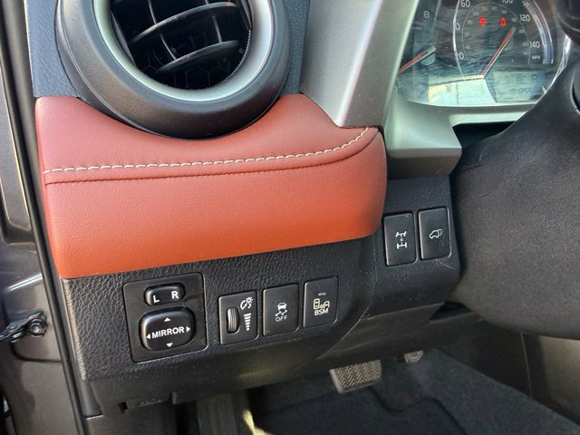 Used 2014 Toyota RAV4 Limited w/ Technology Package AWD/4WD image 13