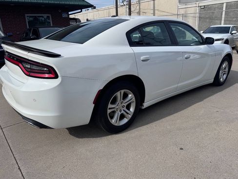 Used 2022 Dodge Charger SXT RWD image 6