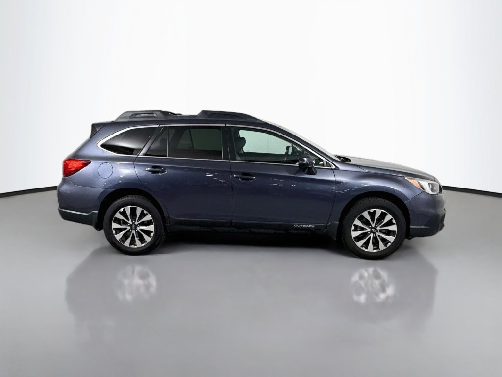Used 2016 Subaru Outback 3.6R Limited AWD/4WD image 4