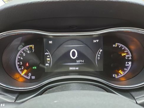 Certified 2021 Jeep Grand Cherokee Laredo X image 21