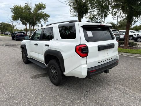 Used 2025 Toyota 4Runner SR5 AWD/4WD image 3