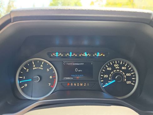 Used 2017 Ford F150 XLT w/ Equipment Group 302A Luxury AWD/4WD image 15