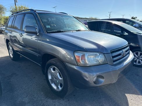 Used 2004 Toyota Highlander Limited image 11