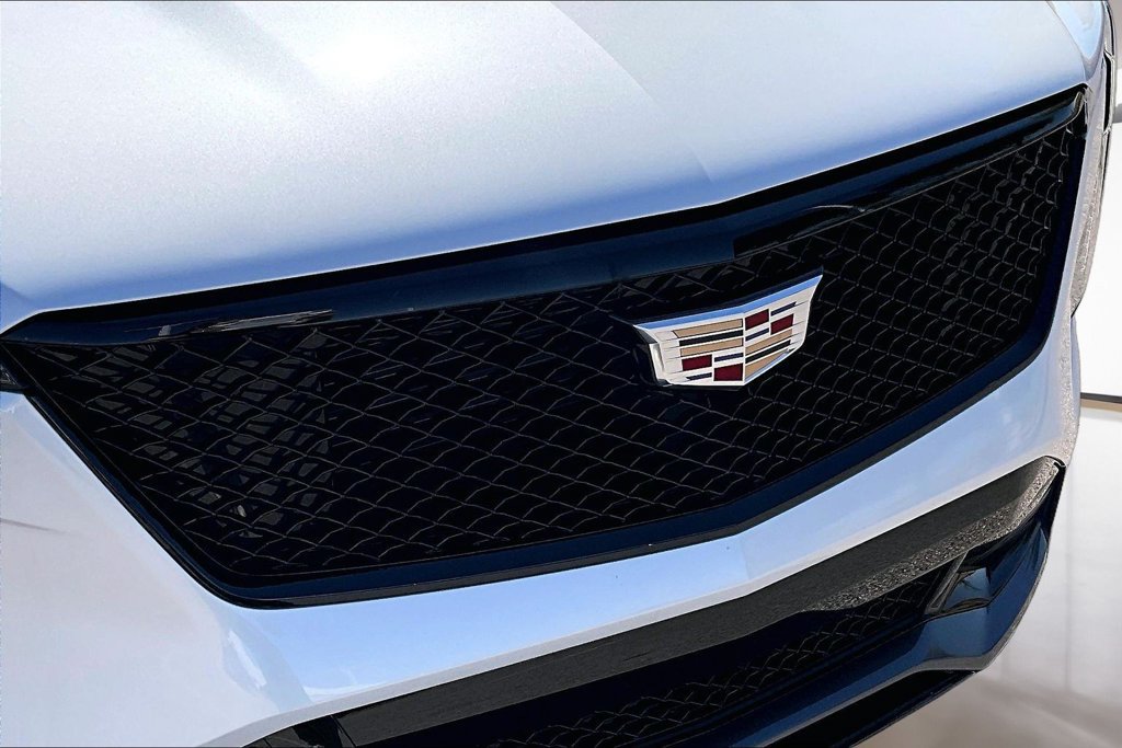 Used 2024 Cadillac XT4 Sport FWD image 29