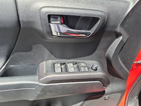Used 2023 Toyota Tacoma TRD Pro AWD/4WD image 12