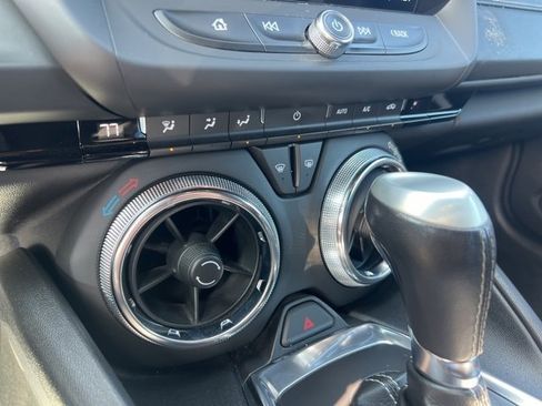 Used 2020 Chevrolet Camaro LT w/ Technology Package image 14