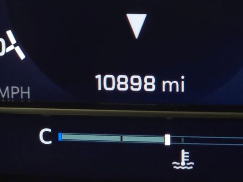 Used 2025 Chevrolet Silverado 3500 LTZ w/ LTZ Convenience Package image 41