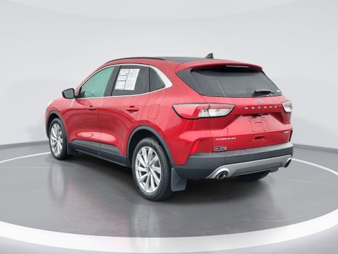 Certified 2022 Ford Escape Titanium w/ Titanium Elite Package image 4