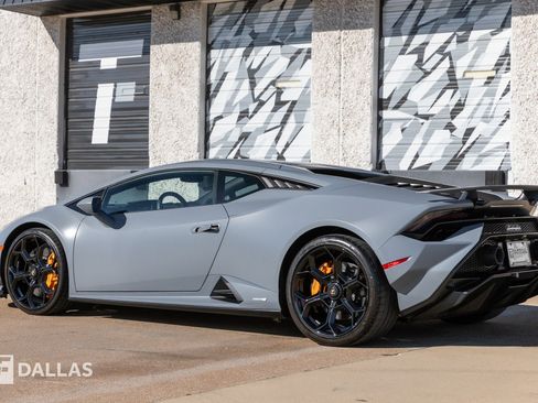 Used 2024 Lamborghini Huracan Tecnica image 10