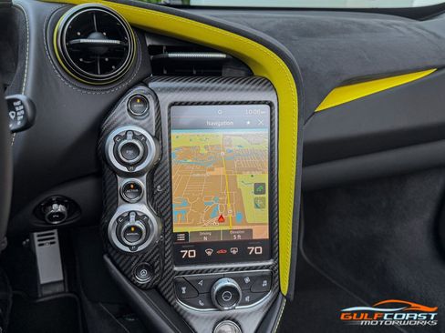 Used 2022 McLaren 720S Performance image 18