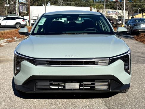 Used 2025 Kia K4 LXS image 2