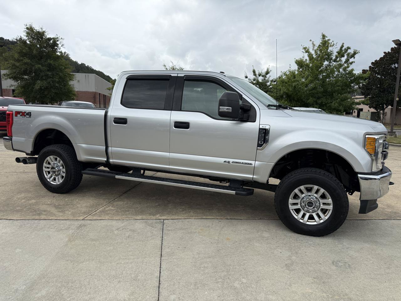 Used 2017 Ford F250 XLT w/ FX4 Off-Road Package AWD/4WD image 5
