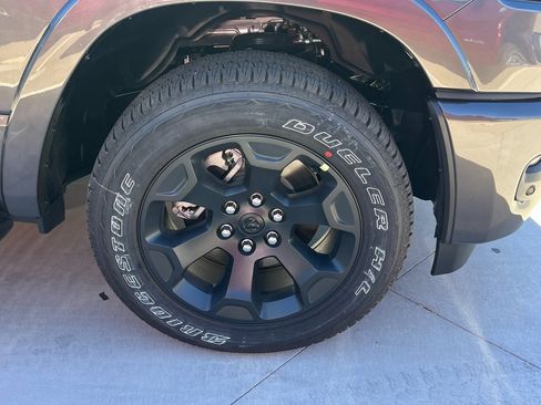 New 2026 RAM 1500 4x4 Crew Cab image 10